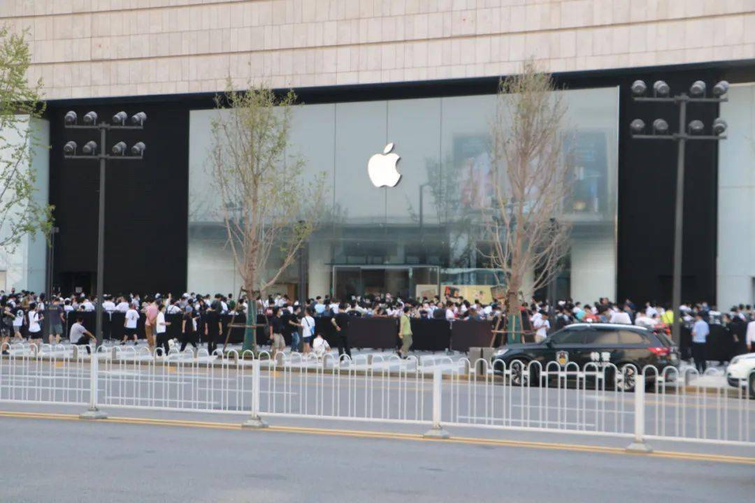 湖南长沙偷苹果手机事件苹果弯曲门苹果新手机遭质疑